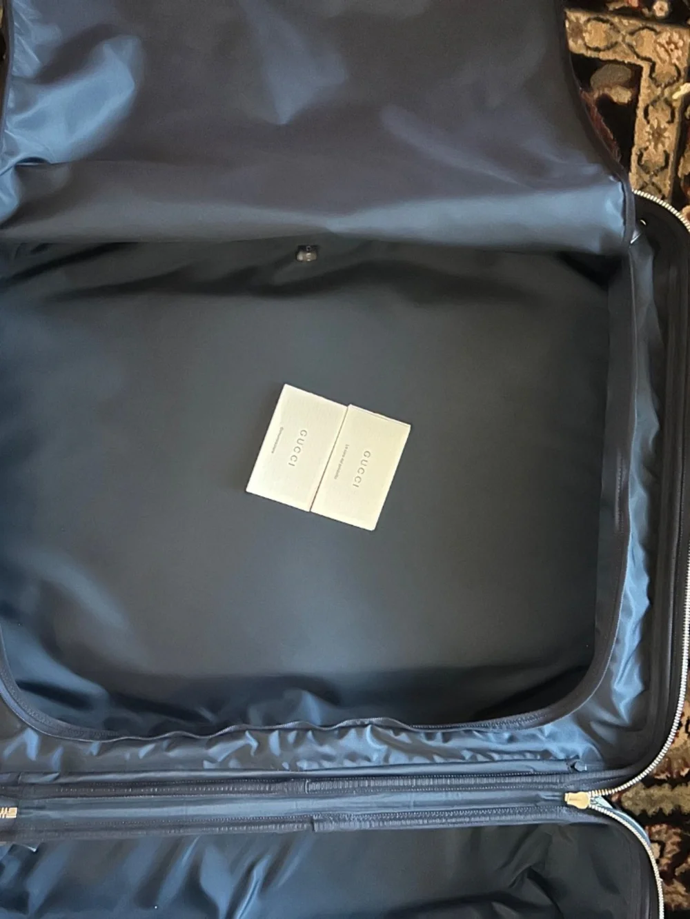 Gucci Savoy GG Supreme Suitcase. Made in Italy.